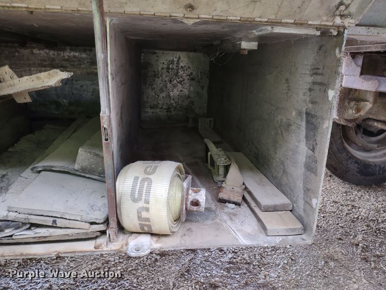 image for item MD9440 1979 Ravens 54028  flatbed trailer