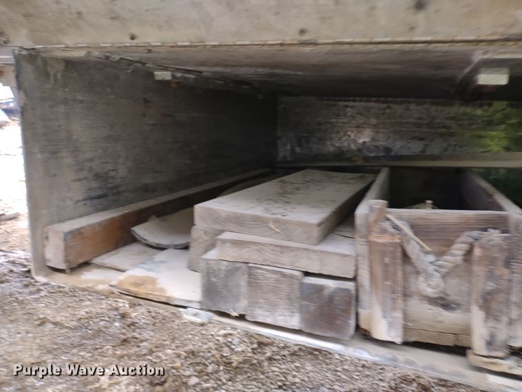 image for item MD9440 1979 Ravens 54028  flatbed trailer