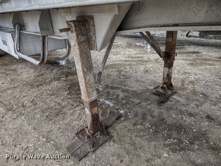 image for item MD9440 1979 Ravens 54028  flatbed trailer