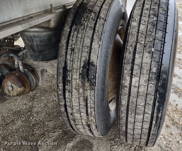 image for item MD9440 1979 Ravens 54028  flatbed trailer