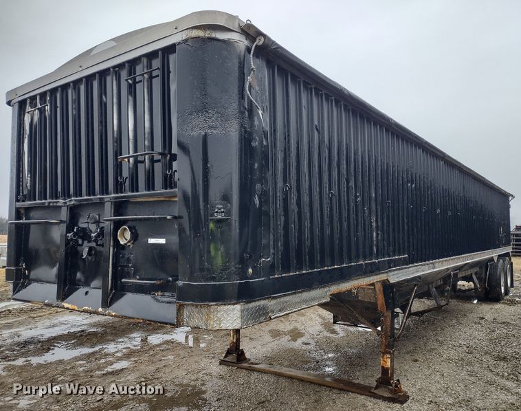 image for item MD9441 1977 Trailmobile  grain trailer