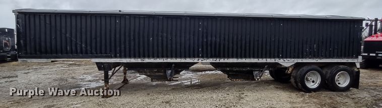 image for item MD9441 1977 Trailmobile  grain trailer