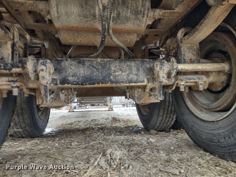 image for item MD9441 1977 Trailmobile  grain trailer