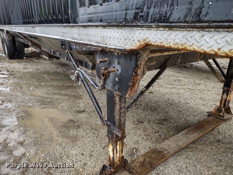 image for item MD9441 1977 Trailmobile  grain trailer