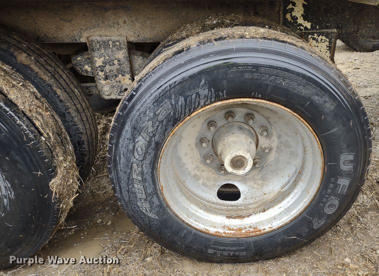 image for item MD9441 1977 Trailmobile  grain trailer