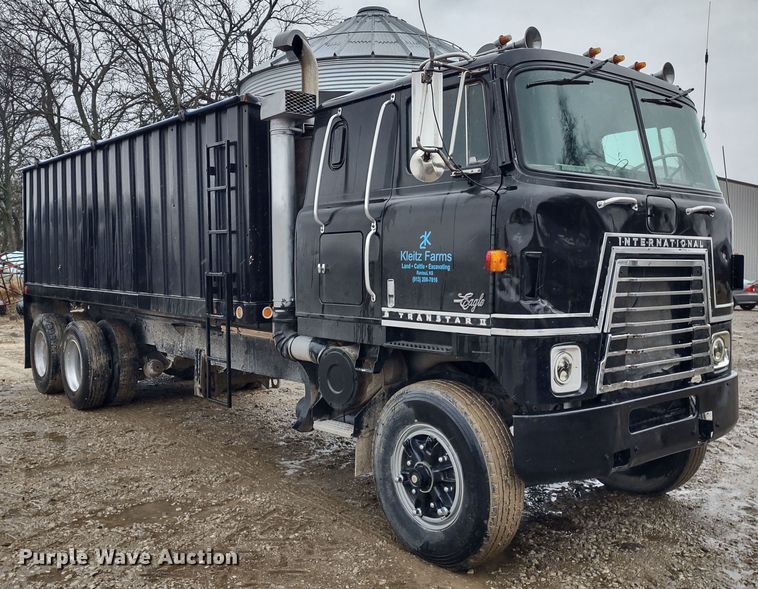image for item MD9443 1979 International Transtar II  grain truck