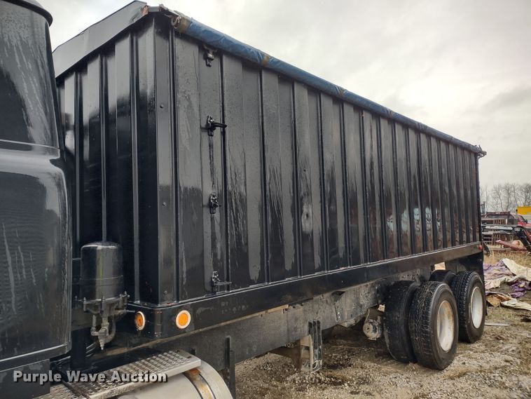 image for item MD9443 1979 International Transtar II  grain truck