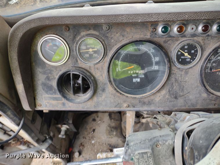 image for item MD9443 1979 International Transtar II  grain truck