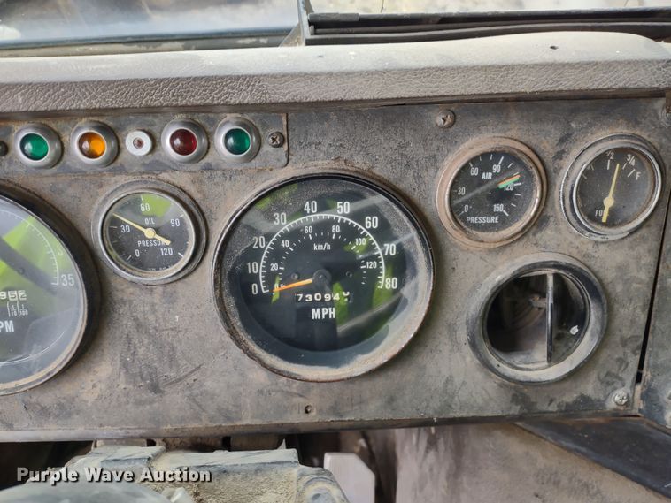 image for item MD9443 1979 International Transtar II  grain truck