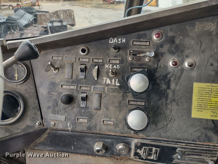 image for item MD9443 1979 International Transtar II  grain truck