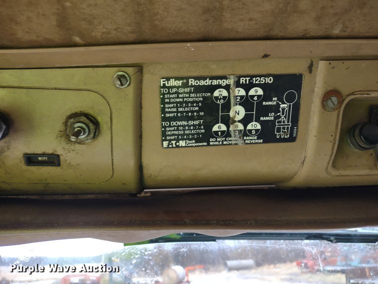 image for item MD9443 1979 International Transtar II  grain truck