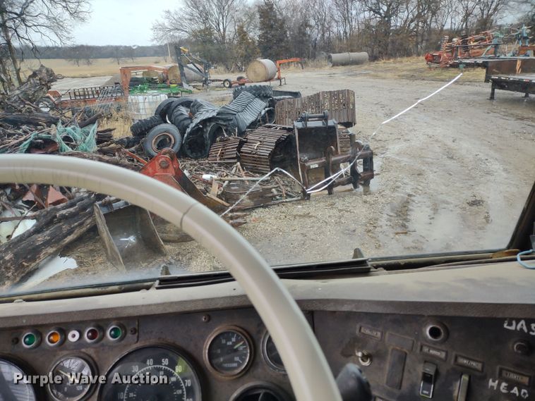 image for item MD9443 1979 International Transtar II  grain truck