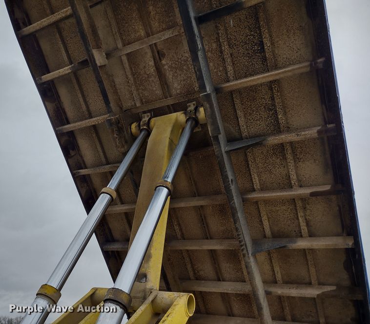 image for item MD9443 1979 International Transtar II  grain truck