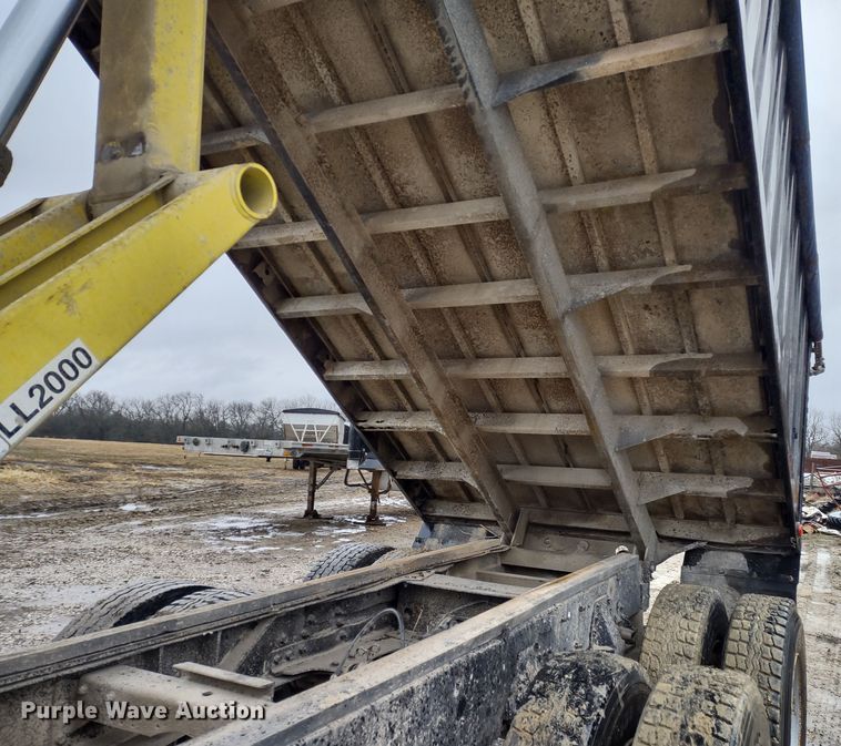 image for item MD9443 1979 International Transtar II  grain truck