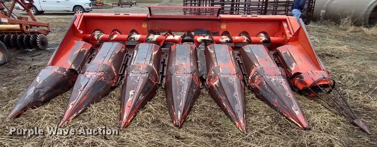 image for item MD9463 Massey Ferguson 1163  corn head