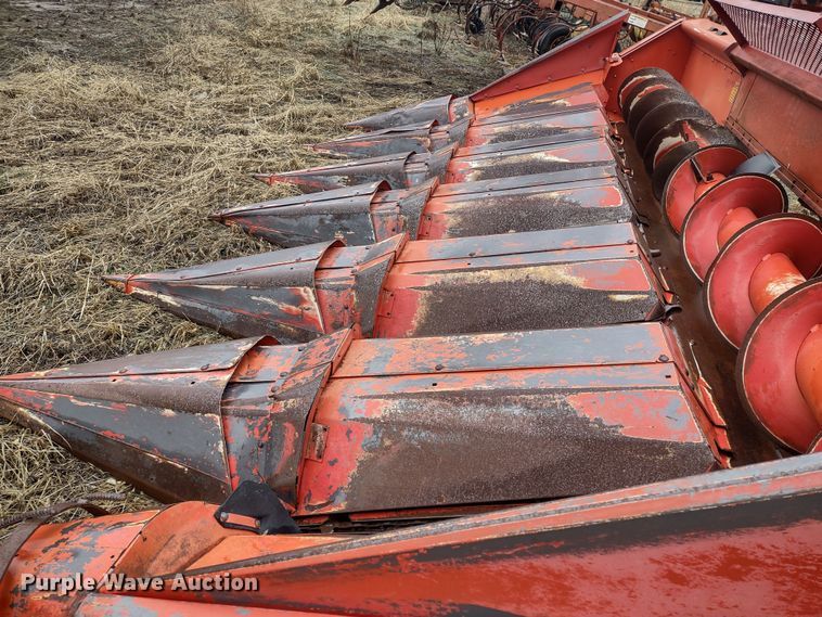 image for item MD9463 Massey Ferguson 1163  corn head