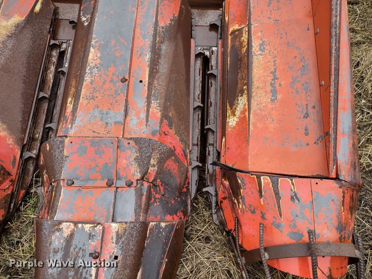 image for item MD9463 Massey Ferguson 1163  corn head