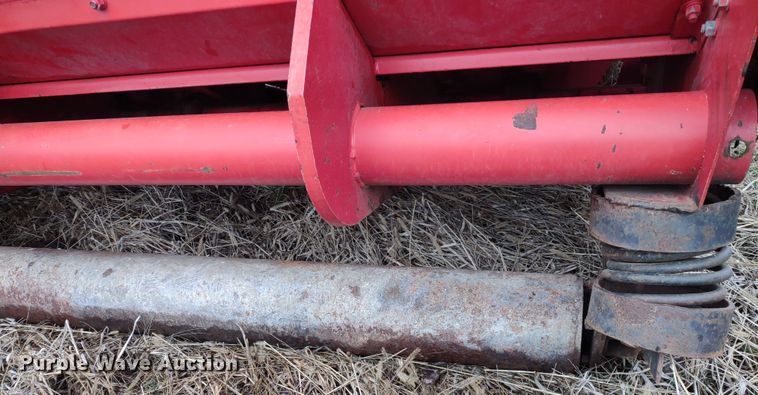 image for item MD9463 Massey Ferguson 1163  corn head