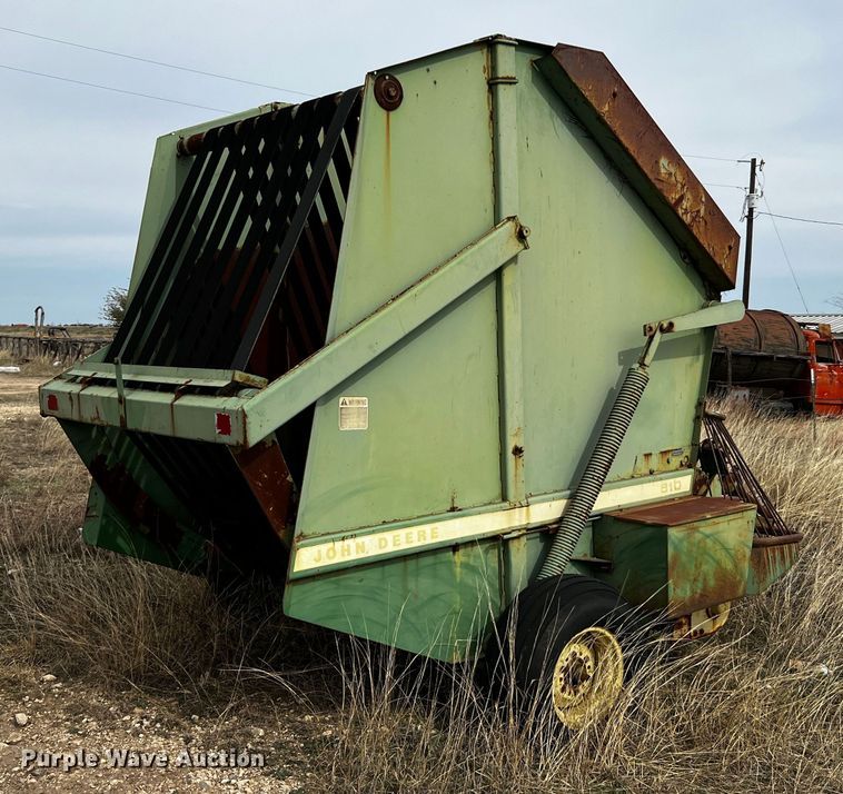 image for item MF9805 John Deere 510  round baler