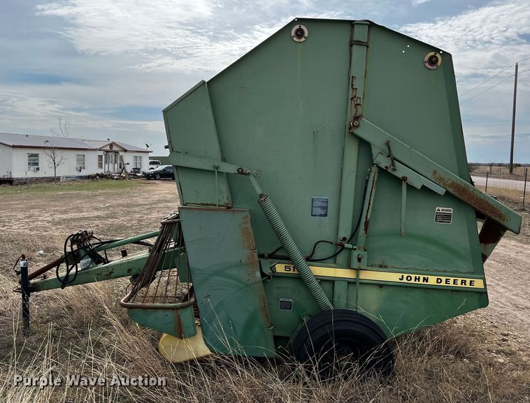 image for item MF9805 John Deere 510  round baler