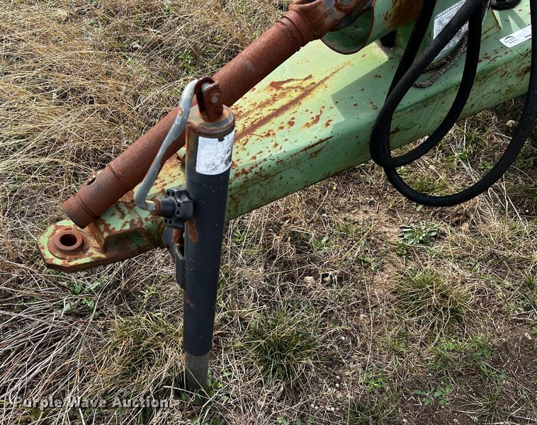 image for item MF9805 John Deere 510  round baler