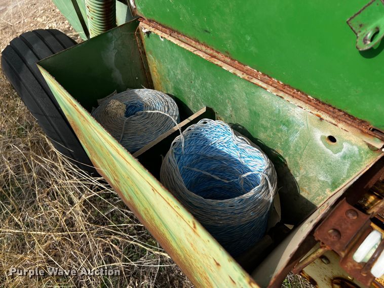 image for item MF9805 John Deere 510  round baler