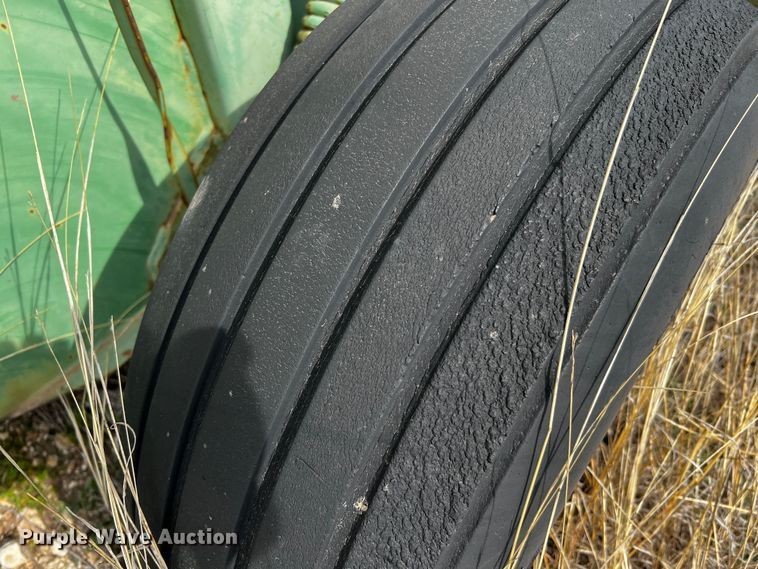 image for item MF9805 John Deere 510  round baler