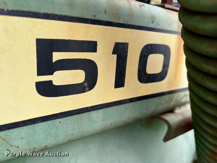 image for item MF9805 John Deere 510  round baler