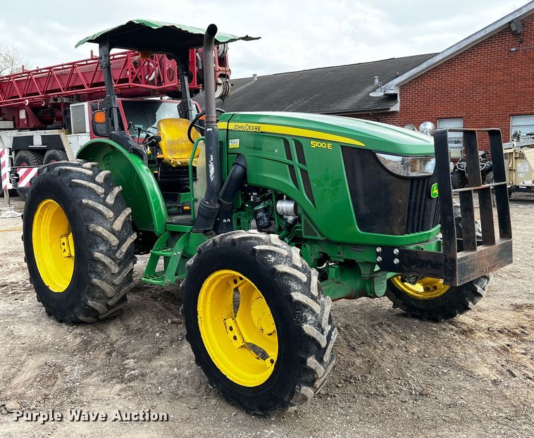 image for item MF9816 2016 John Deere 5100E  MFWD tractor