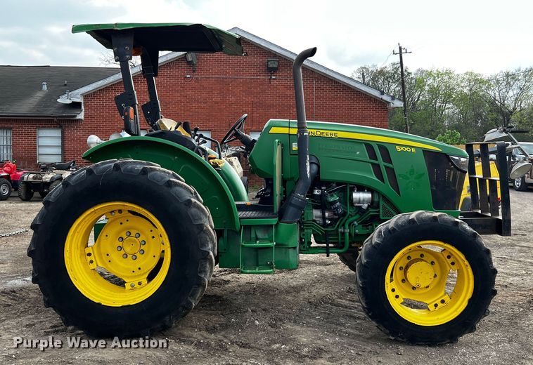 image for item MF9816 2016 John Deere 5100E  MFWD tractor