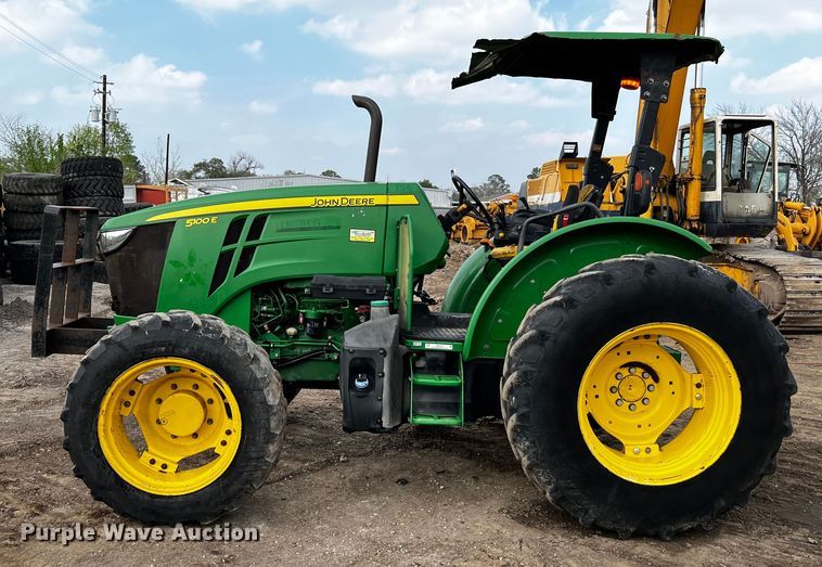image for item MF9816 2016 John Deere 5100E  MFWD tractor