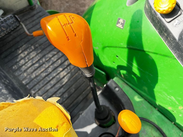 image for item MF9816 2016 John Deere 5100E  MFWD tractor