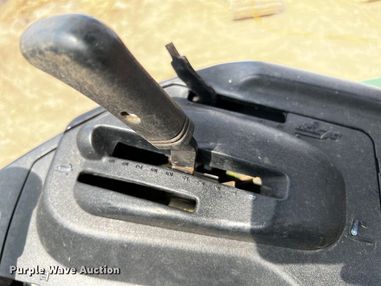 image for item MF9816 2016 John Deere 5100E  MFWD tractor