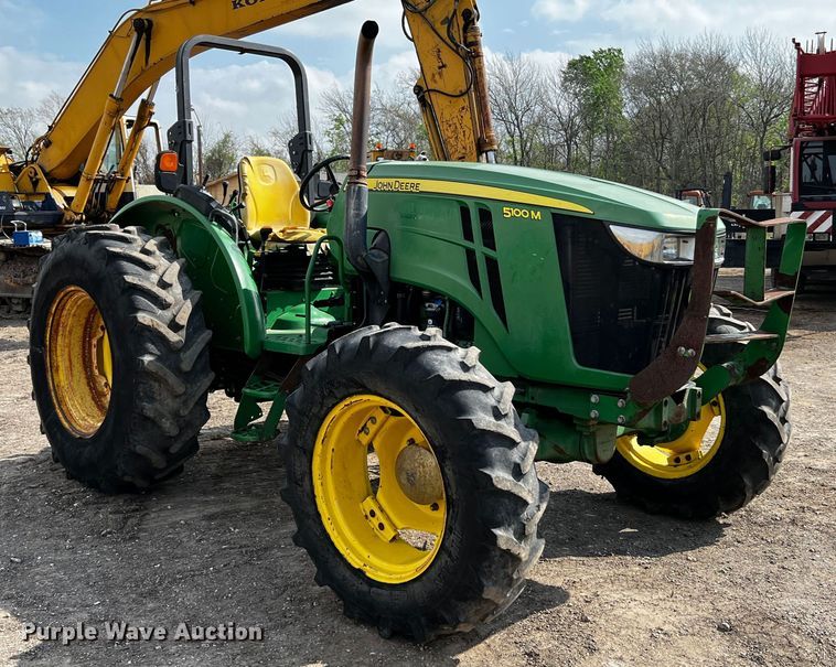 image for item MF9820 2014 John Deere 5100M  MFWD tractor