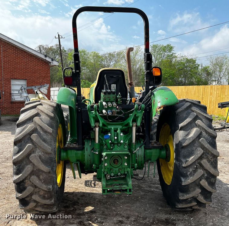 image for item MF9820 2014 John Deere 5100M  MFWD tractor