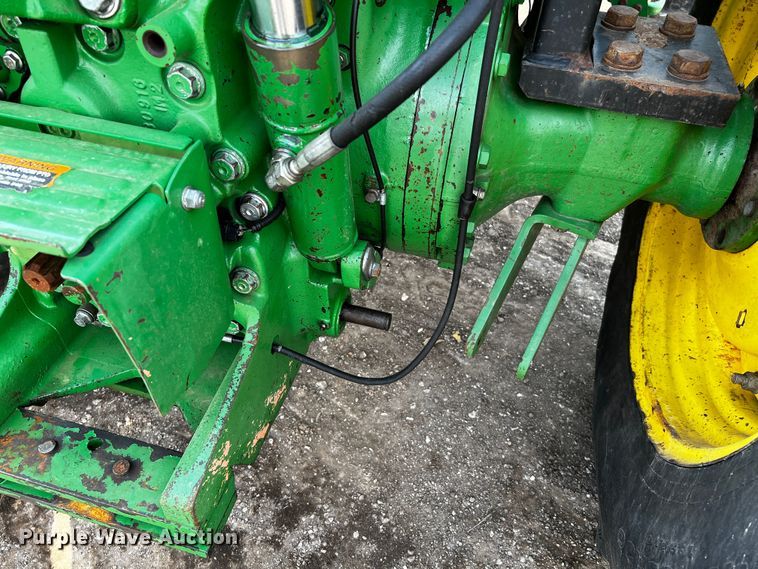 image for item MF9820 2014 John Deere 5100M  MFWD tractor