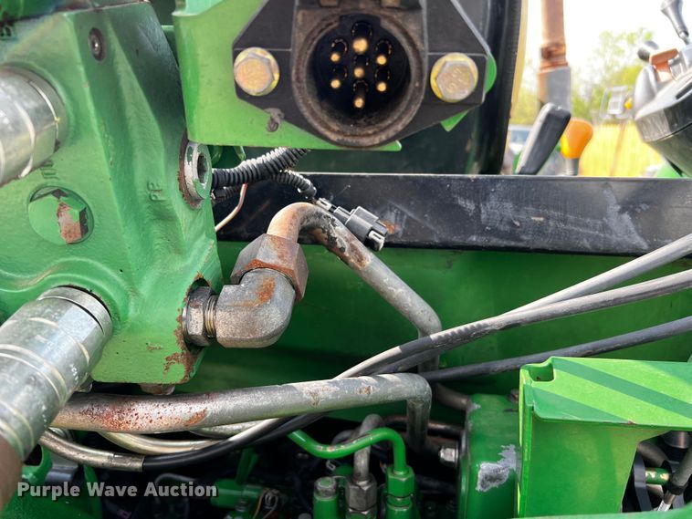 image for item MF9820 2014 John Deere 5100M  MFWD tractor