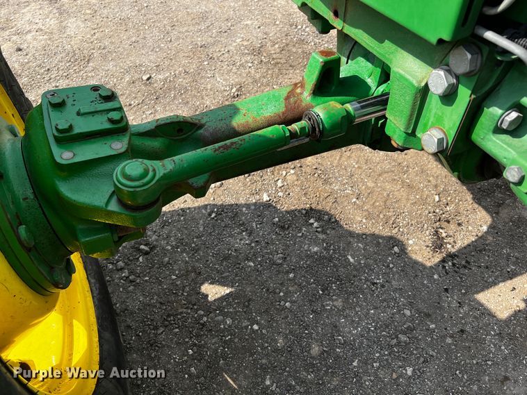 image for item MF9820 2014 John Deere 5100M  MFWD tractor