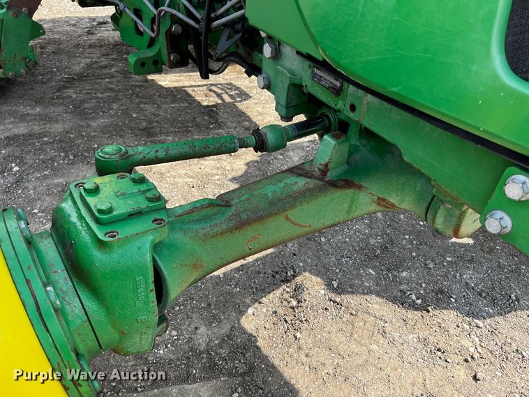 image for item MF9820 2014 John Deere 5100M  MFWD tractor