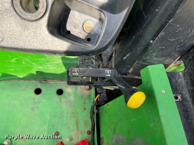 image for item MF9820 2014 John Deere 5100M  MFWD tractor