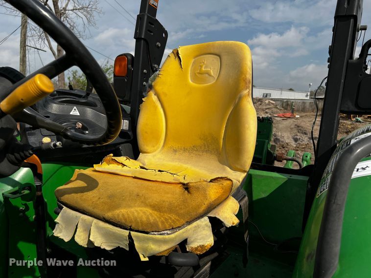 image for item MF9820 2014 John Deere 5100M  MFWD tractor