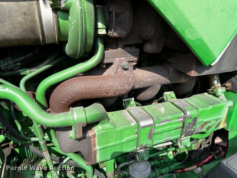 image for item MF9820 2014 John Deere 5100M  MFWD tractor