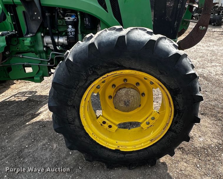 image for item MF9820 2014 John Deere 5100M  MFWD tractor