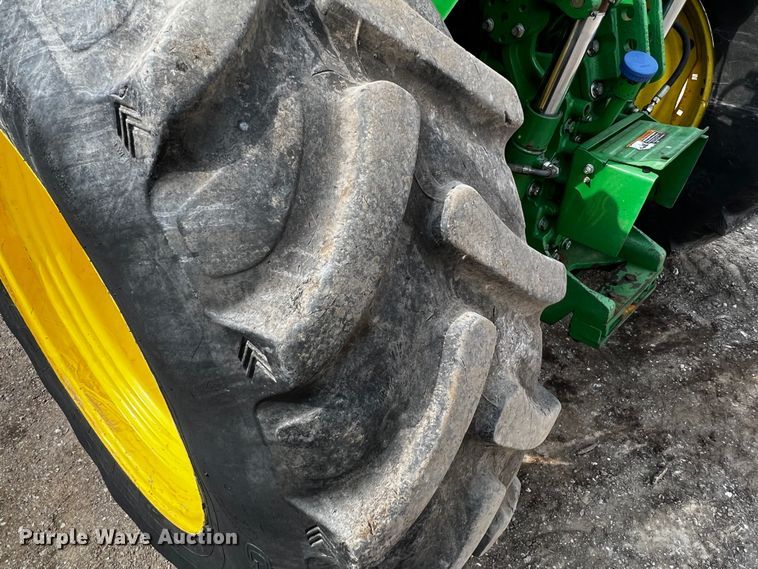 image for item MF9820 2014 John Deere 5100M  MFWD tractor