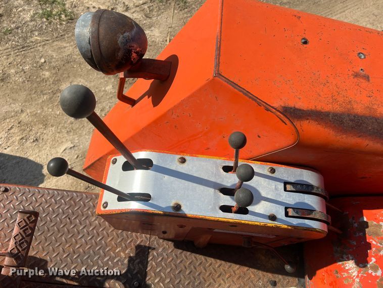 image for item MM9212 Allis Chalmers 190XT  tractor