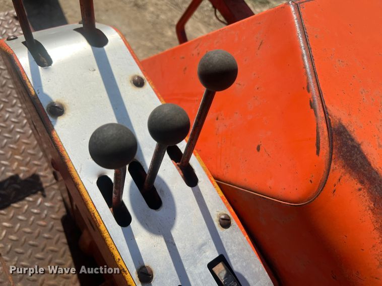 image for item MM9212 Allis Chalmers 190XT  tractor