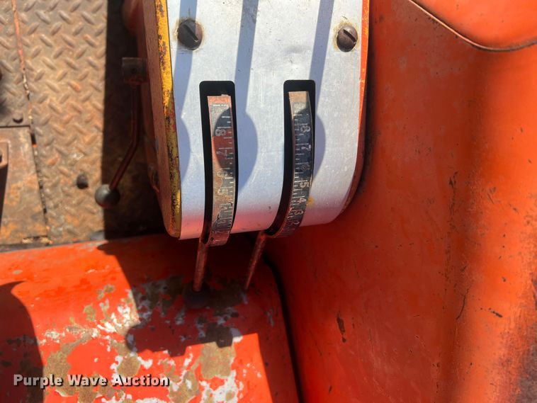 image for item MM9212 Allis Chalmers 190XT  tractor