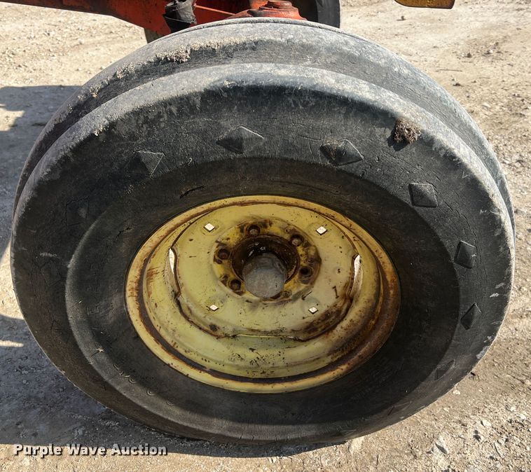 image for item MM9212 Allis Chalmers 190XT  tractor