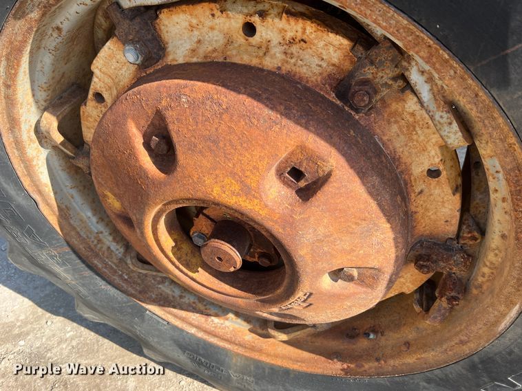 image for item MM9212 Allis Chalmers 190XT  tractor