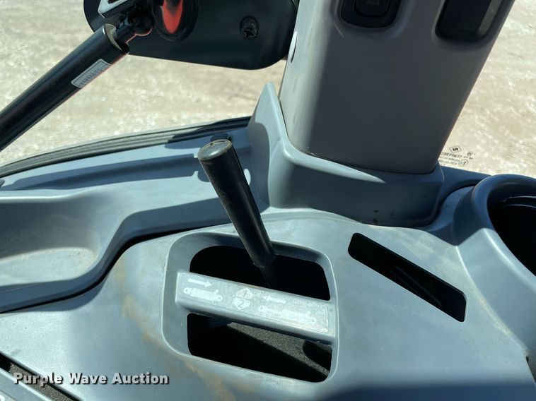 image for item MM9355 2019 Kubota L4760D  MFWD tractor